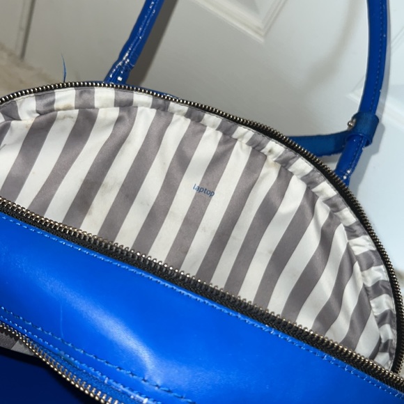 Gorgeous LULULEMON tote - Picture 9 of 9